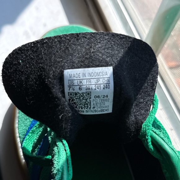 Adidas Gazelle Green and Blue Sneakers - Picture 5 of 5